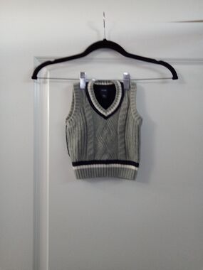 Baby Boy Grat Cable Knit V-Neck Sweater Vest with Dark Trim Size 3-6 Months
